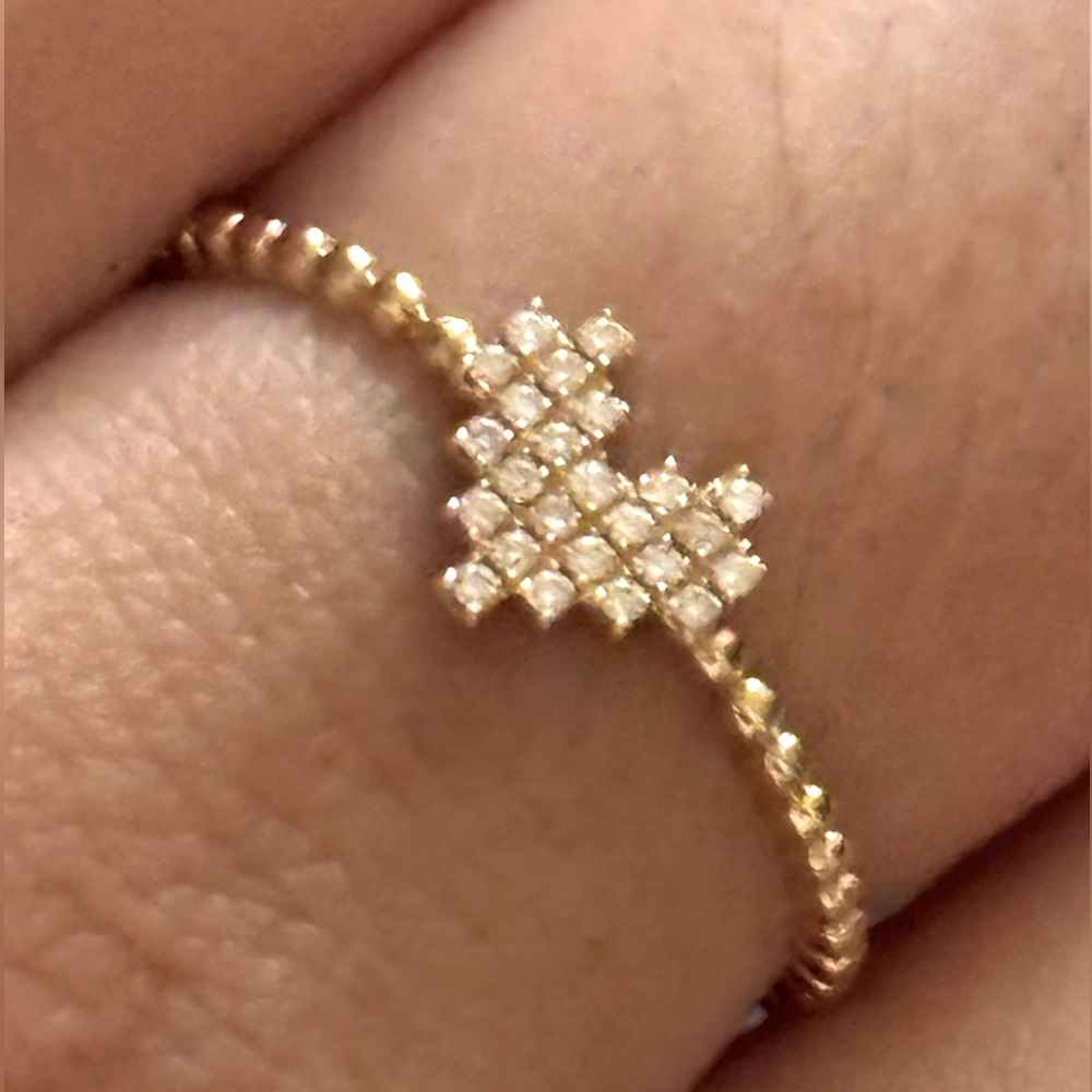 Diamond pixel heart ring